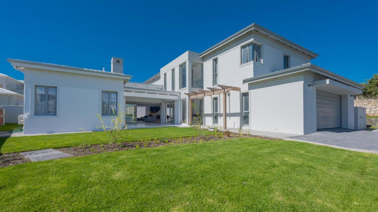 Hotel Cliff Haven Struisbaai Esterno foto
