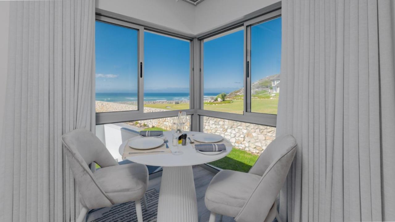 Hotel Cliff Haven Struisbaai Esterno foto