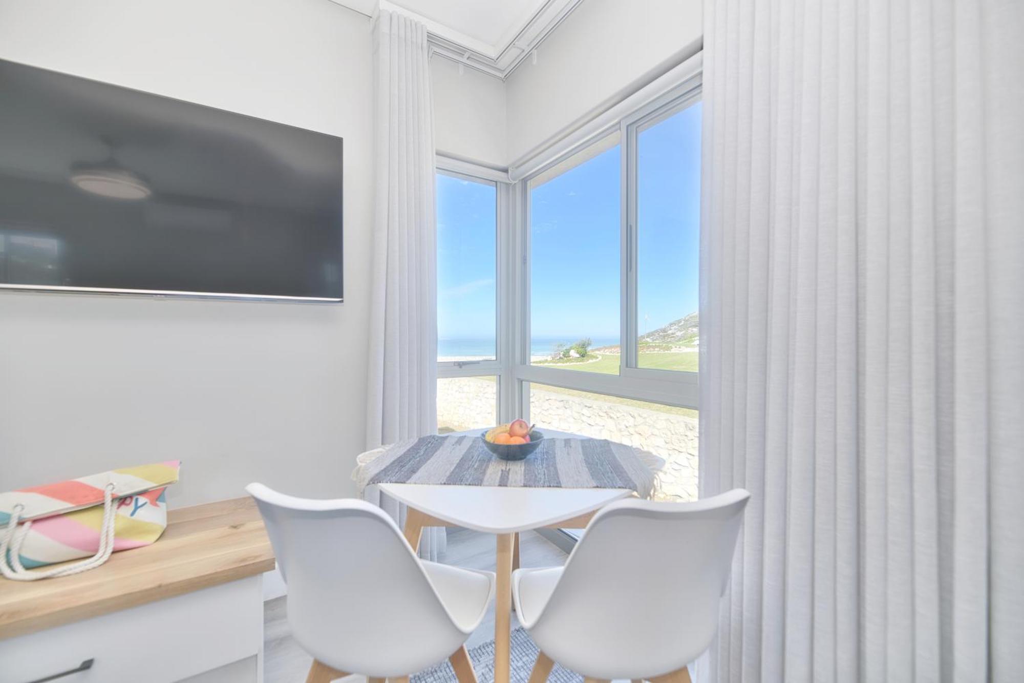 Hotel Cliff Haven Struisbaai Esterno foto
